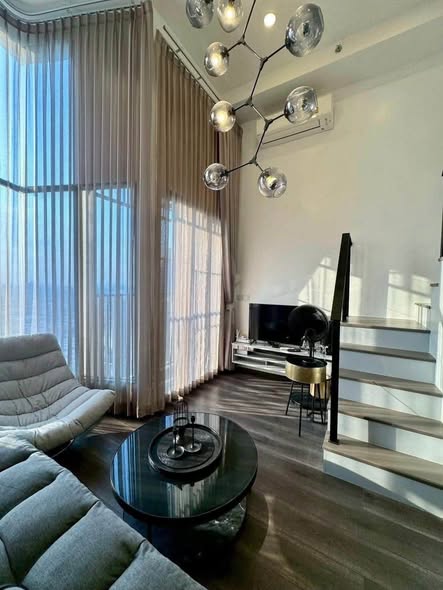 living room of KnightsBridge Space Ratchayothin
