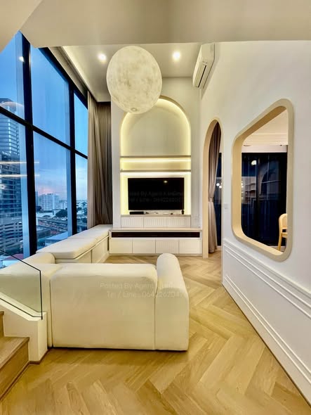 living room of KnightsBridge Space Ratchayothin
