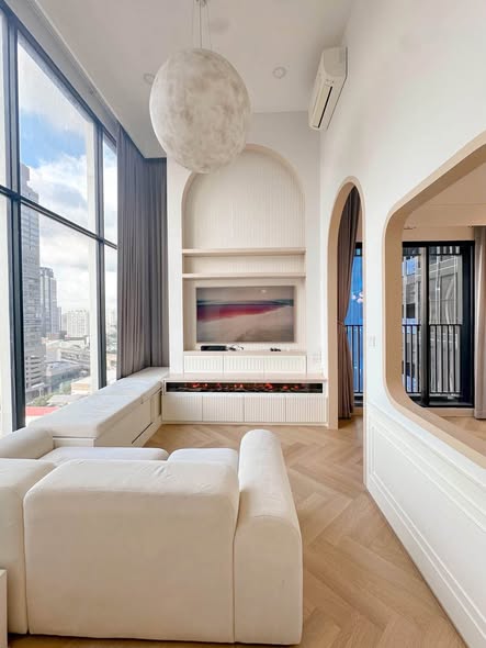 living room of KnightsBridge Space Ratchayothin