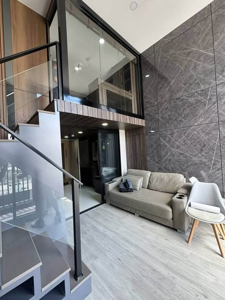 living room and room interior of KnightsBridge Space Ratchayothin