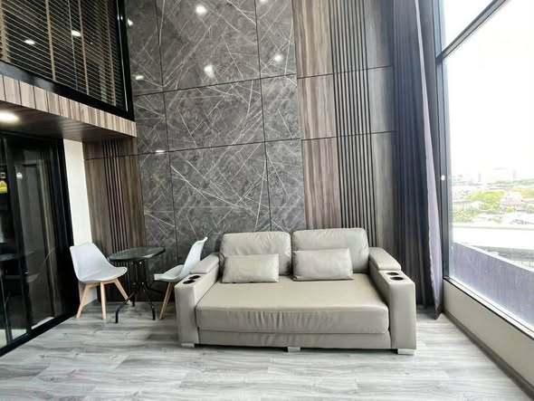living room and room interior of KnightsBridge Space Ratchayothin