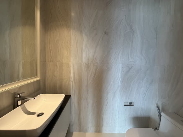 bathroom of La Citta Delre Thonglor 16