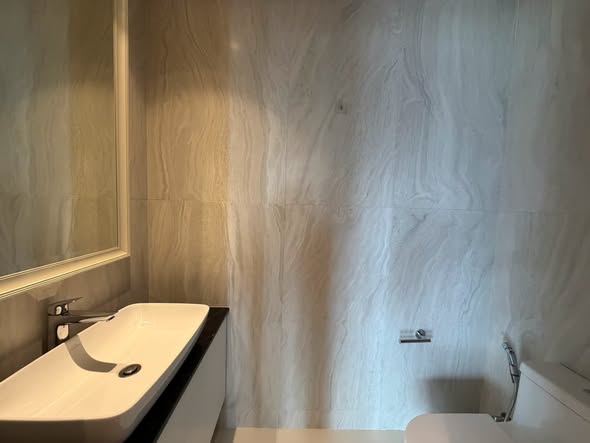 bathroom of La Citta Delre Thonglor 16