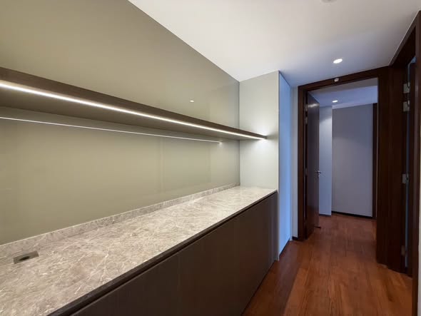 room interior of La Citta Delre Thonglor 16