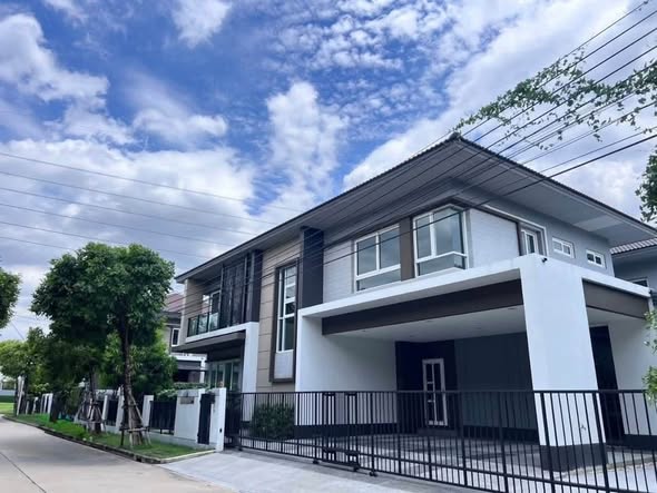Laddarom Bangna km.7 (ลัดดารมย์ บางนา กม.7)