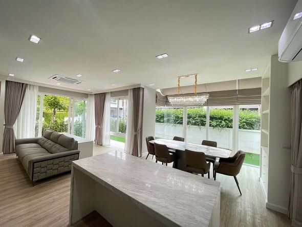 living room and kitchen of Laddarom Bangna km.7 (ลัดดารมย์ บางนา กม.7)