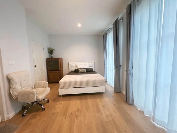 bedroom and room interior of Laddarom Chatu Chot 15