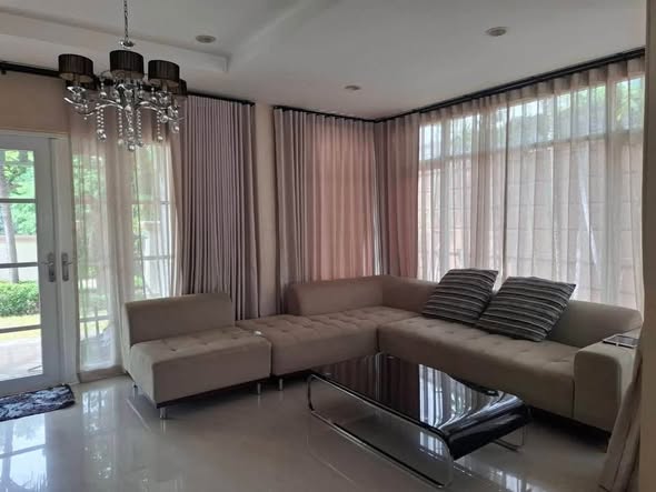 living room of Laddarom Watcharapol
