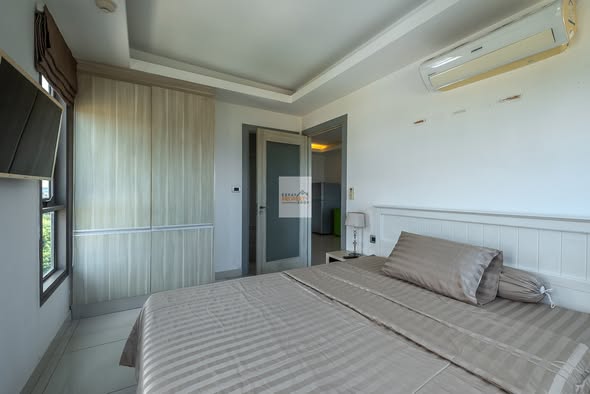 bedroom of Laguna Beach Resort 1