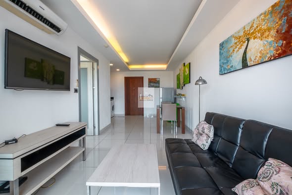 bedroom and living room of Laguna Beach Resort 1
