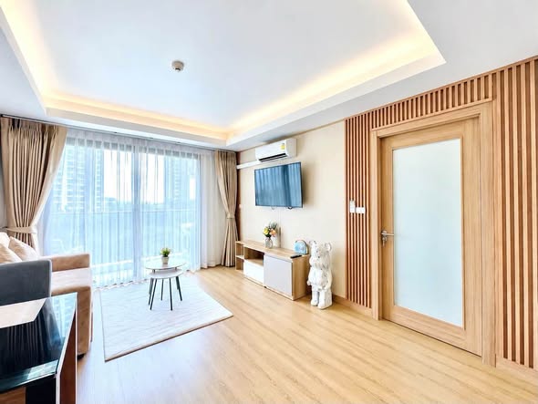 bedroom and living room and room interior of Laguna Beach Resort 1