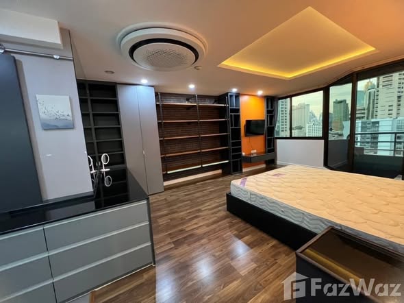 bedroom of Lake Avenue Condominium