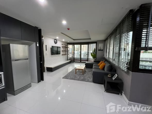 Lake Avenue Condominium