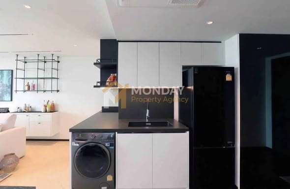 kitchen of Lake Avenue Condominium