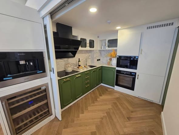 kitchen of Landmark @MRTA Station