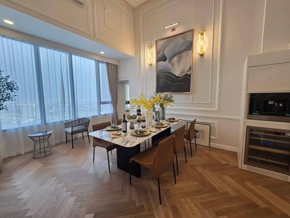 living room of Landmark @MRTA Station
