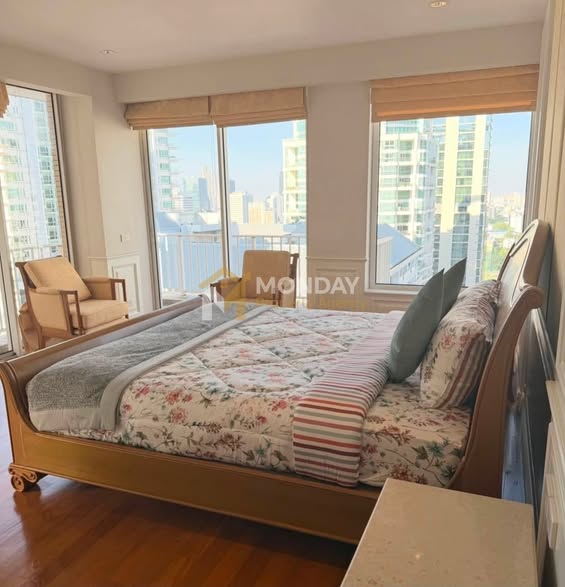 bedroom of Langsuan Ville
