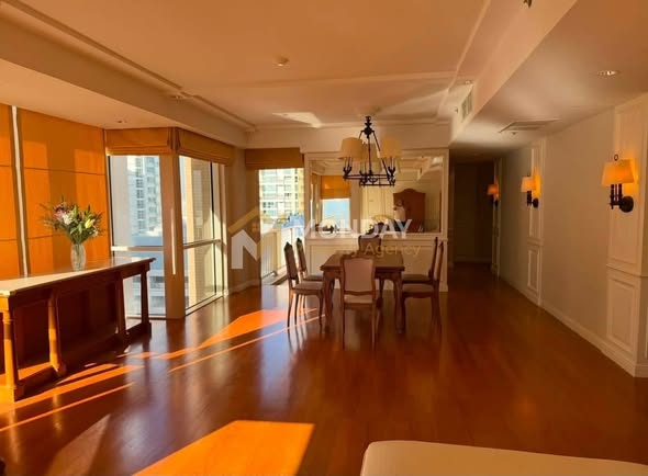 living room of Langsuan Ville