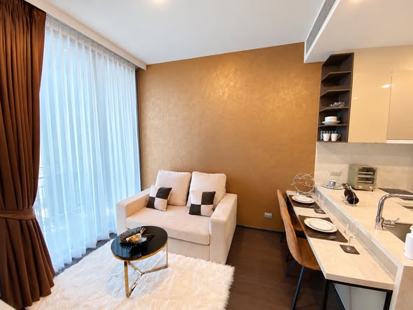bedroom and living room and bathroom of LAVIQ Sukhumvit 57
