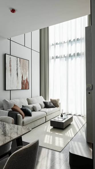 living room and room interior of LAVIQ Sukhumvit 57