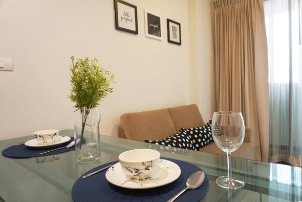 room interior of Le Cote Thong Lo 8