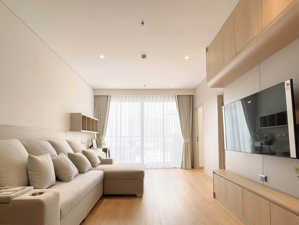 bedroom and living room of Le Luk Condominium