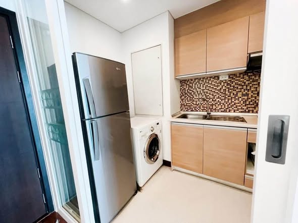 Le Luk Condominium