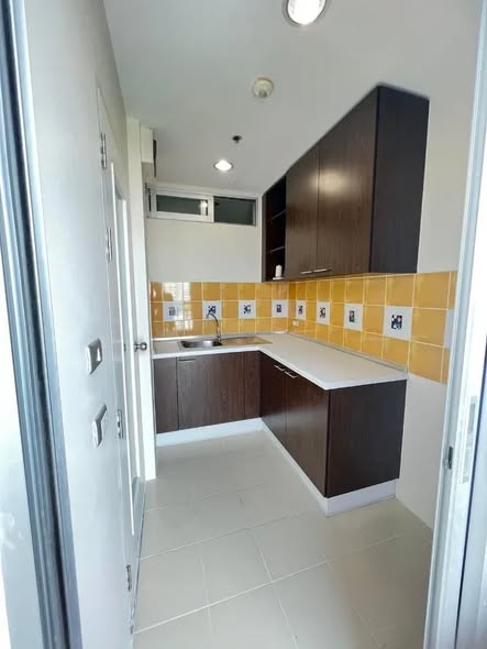 Le Rich Condo