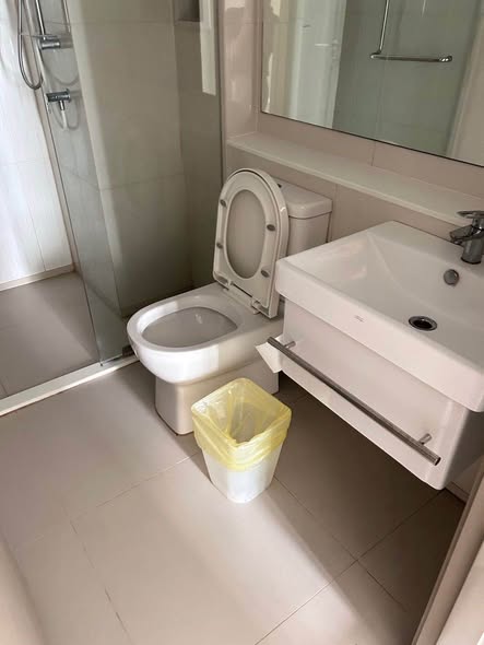 bathroom of Life Asoke – Rama 9