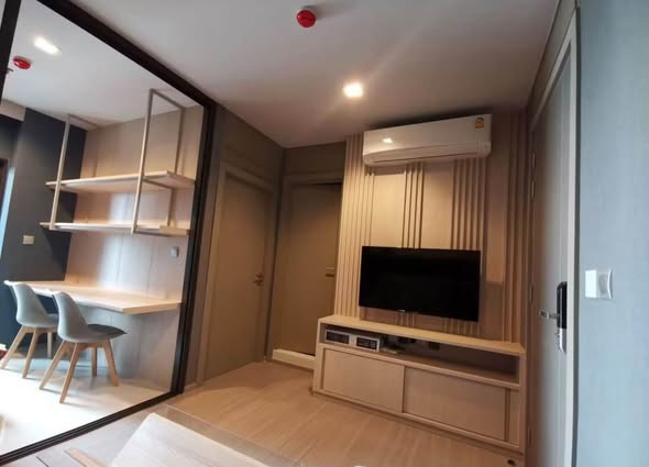 bedroom of Life Asoke – Rama 9