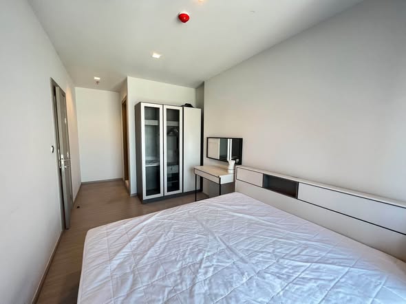 bedroom of Life Asoke – Rama 9