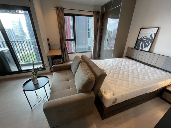 bedroom of Life Asoke – Rama 9