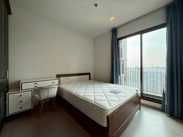 bedroom of Life Asoke – Rama 9