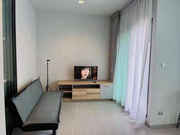 bedroom and living room of Life Asoke – Rama 9