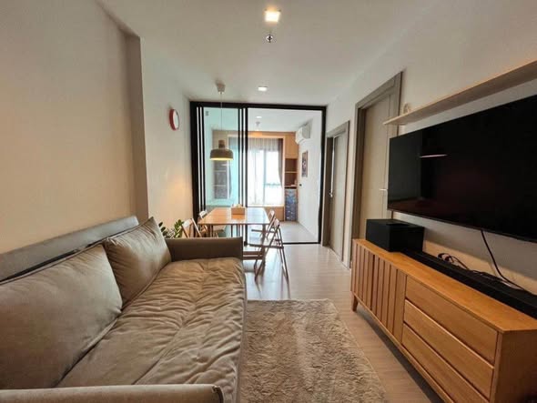 bedroom and living room of Life Asoke – Rama 9