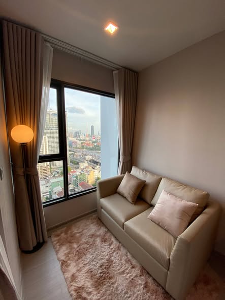 bedroom and living room of Life Asoke – Rama 9
