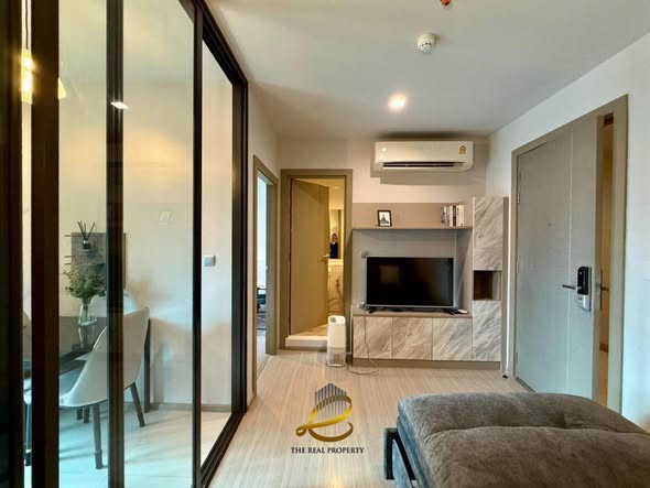 bedroom and living room and room interior of Life Asoke – Rama 9