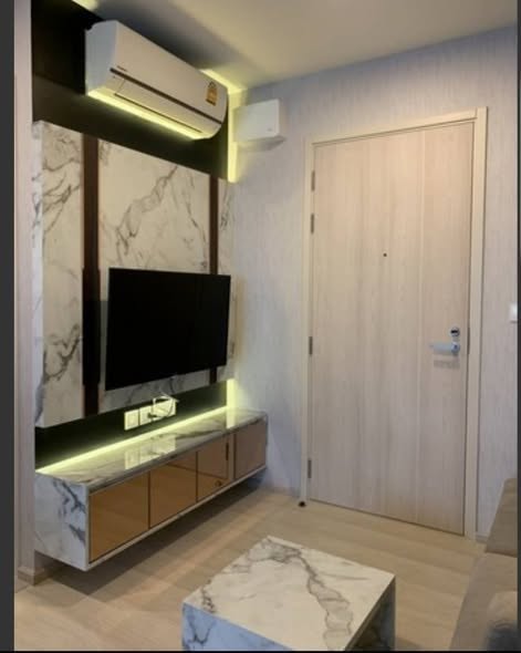bedroom and room interior of Life Asoke – Rama 9