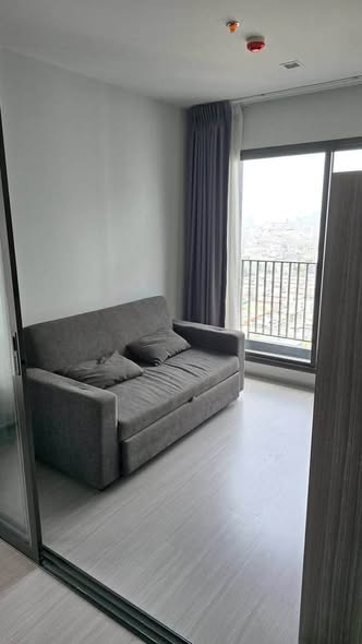 bedroom and room interior of Life Asoke – Rama 9