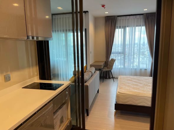 bedroom and room interior of Life Asoke – Rama 9