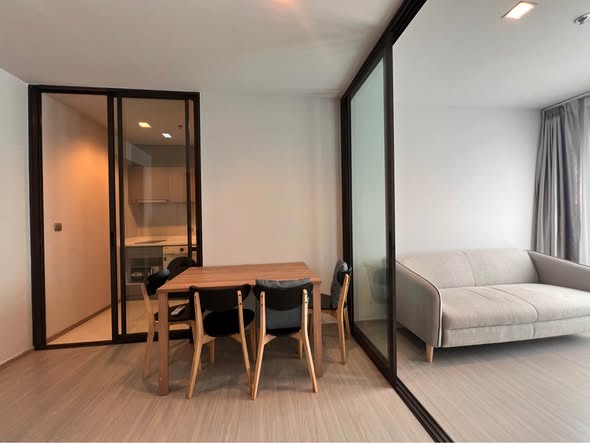 bedroom and room interior of Life Asoke – Rama 9