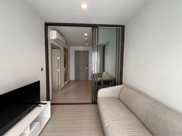 bedroom and room interior of Life Asoke – Rama 9