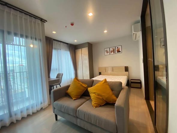 bedroom and room interior of Life Asoke – Rama 9