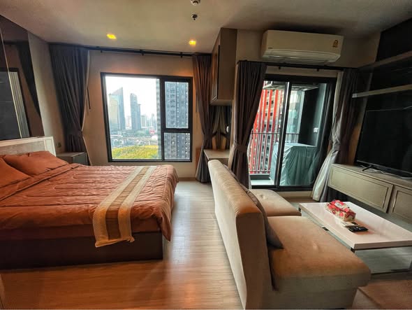 Life Asoke – Rama 9