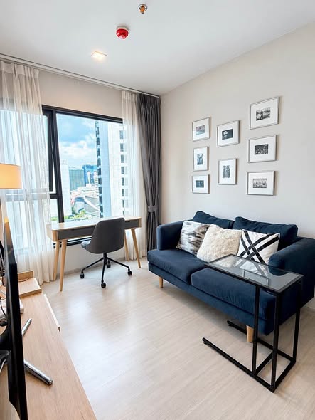 living room of Life Asoke – Rama 9