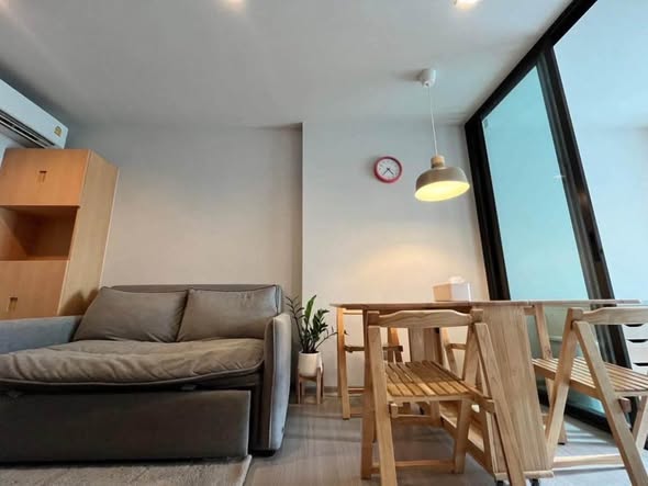 living room of Life Asoke – Rama 9