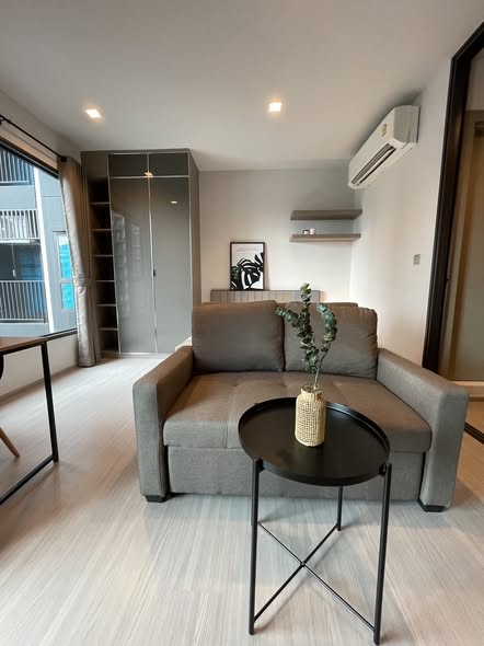 living room of Life Asoke – Rama 9