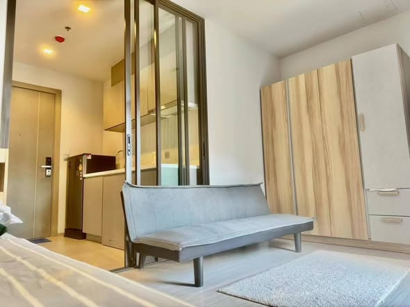 living room of Life Asoke – Rama 9