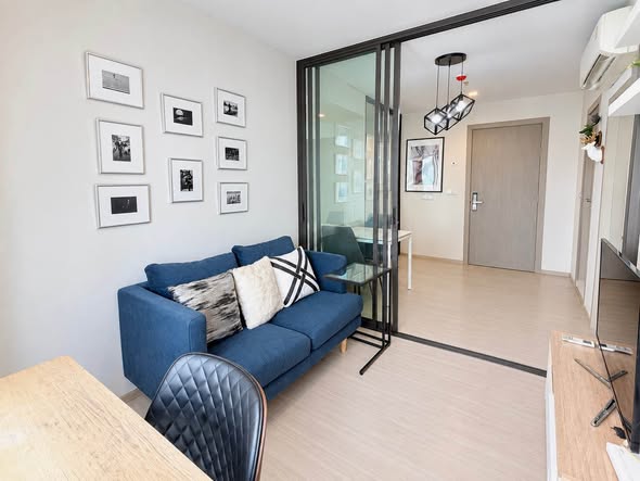 living room and room interior of Life Asoke – Rama 9