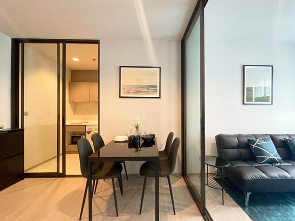 living room and room interior of Life Asoke – Rama 9
